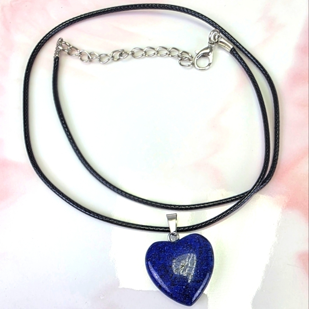 Natural Stone Heart Pendant Necklace​